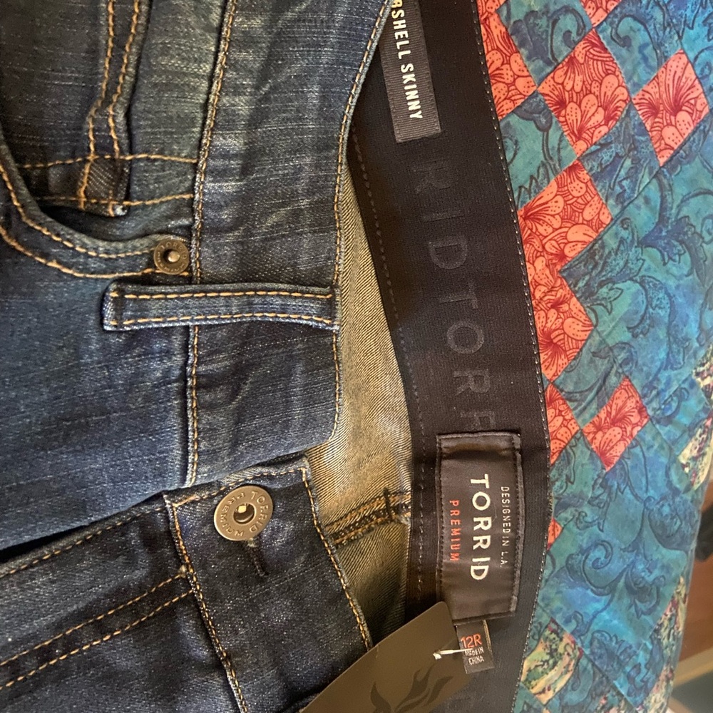 Torrid Bombshell Skinny Jeans- 12R